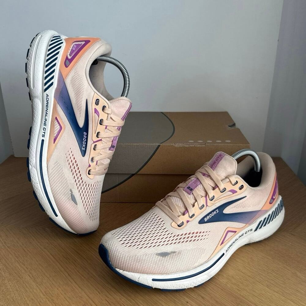 Brooks Adrenaline 23 GTS Women Running Sneakers- SZ 11